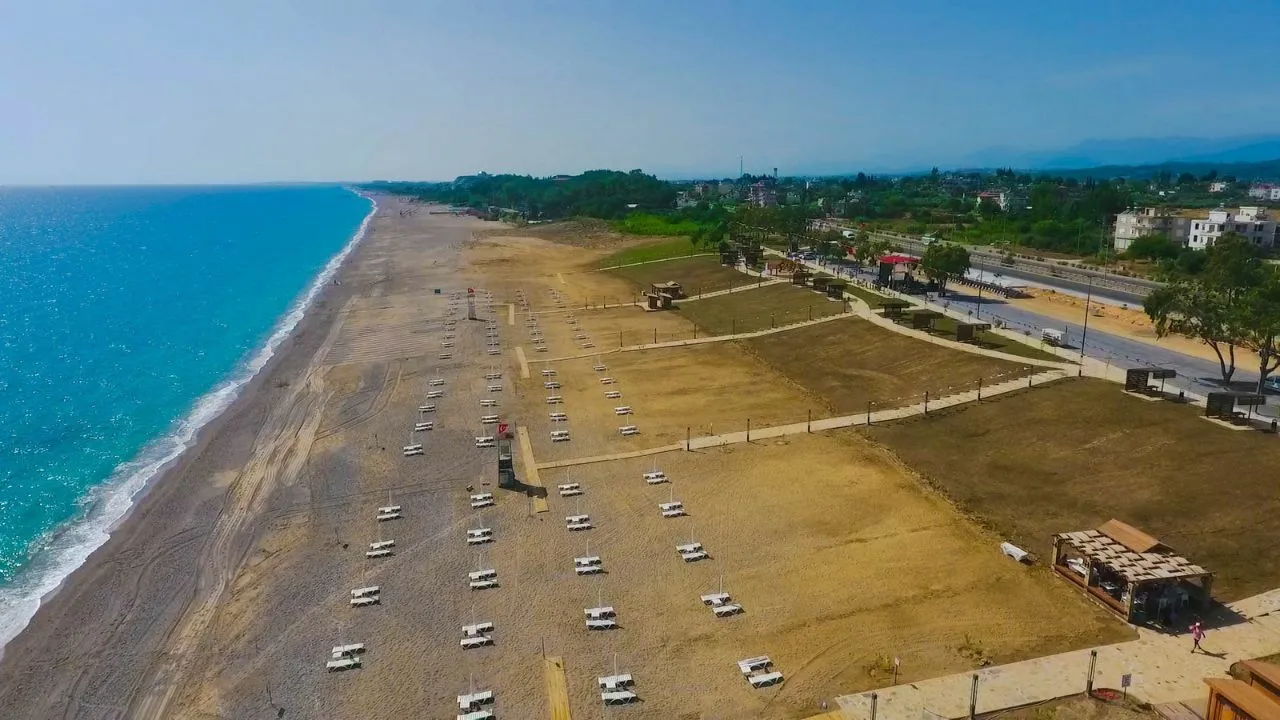 Marine Leisure: Long Coastal Walks and Sunset Swimming in Kizilot