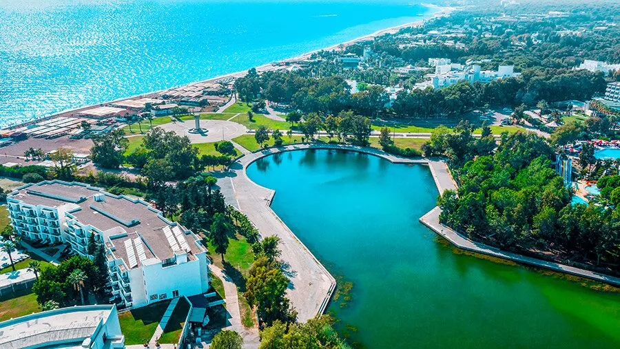 Lake Leisure: Boat Tours and Sunset Strolls on Titreyengol Shore