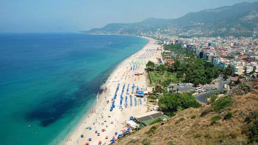 Luxury Hub: The Resort-Rich Atmosphere of Turkler District